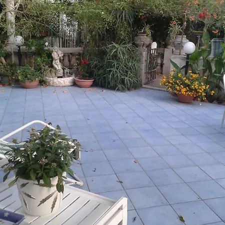 Albatros Bed & Breakfast *
