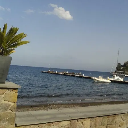 Albatros فندق مبيت وإفطار 4*